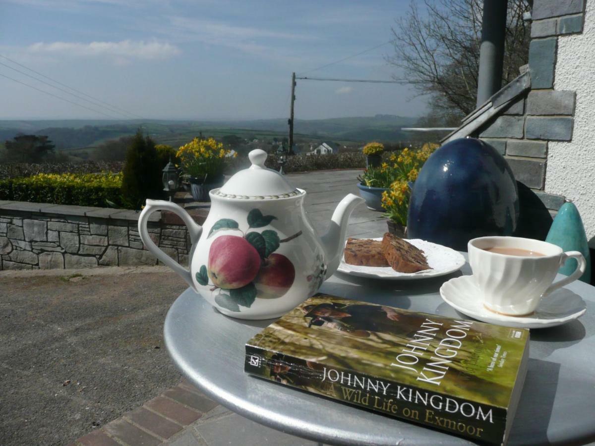 Bratton View Bed And Breakfast Barnstaple Exterior photo